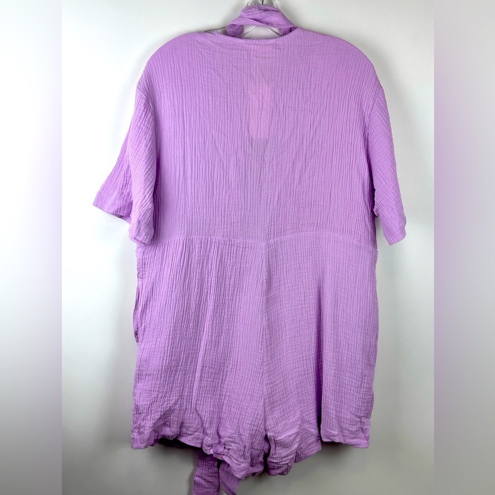 Women's Loose Fit Textured Romper w/ Tied Waist - Picture 7 of 8